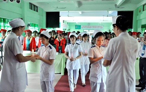 Mục tiêu đào tạo nguồn lực Ngành Điều dưỡng ĐH Đông Á (Đà Nẵng): Giỏi tay nghề - Trọng Y đức